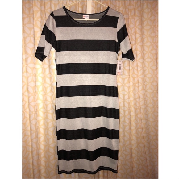 Xtra Small Lularoe Julia - Picture 1 of 4